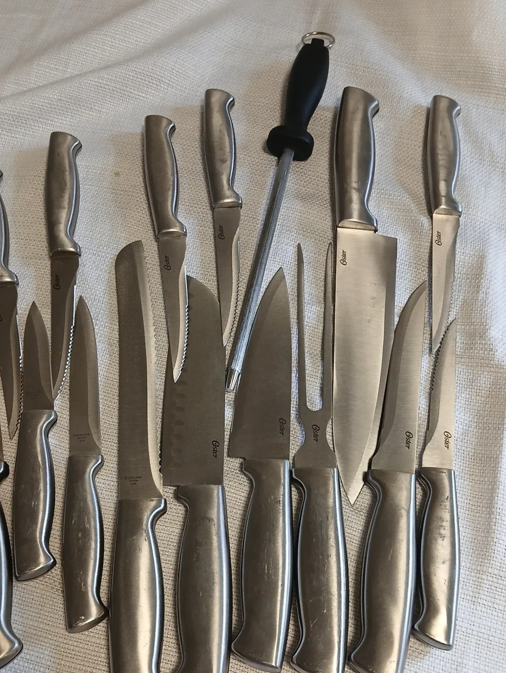 Oster All-Metal Knife Set in Silver with Sharpener 17 Pieces
